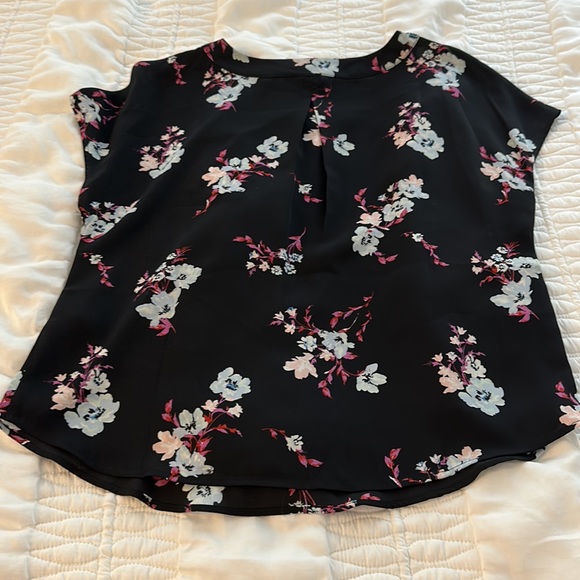 Banana Republic floral blouse - XS black - Picture 2 of 3